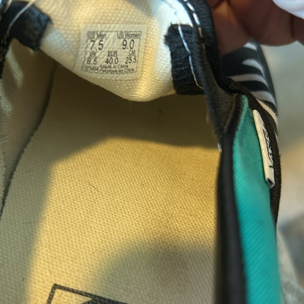 Custom Made Vans - Picture 6 of 6